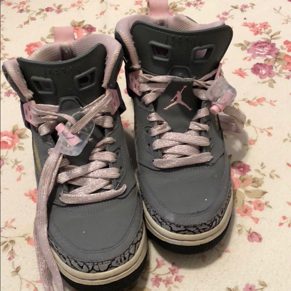 Air Jordan 4